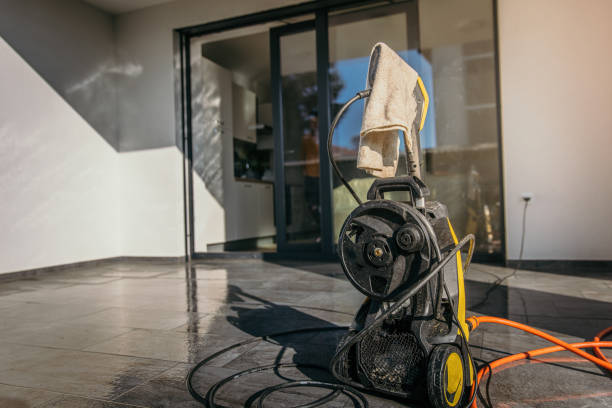 Best Animal Enclosure Cleaning  in Cleburne, TX